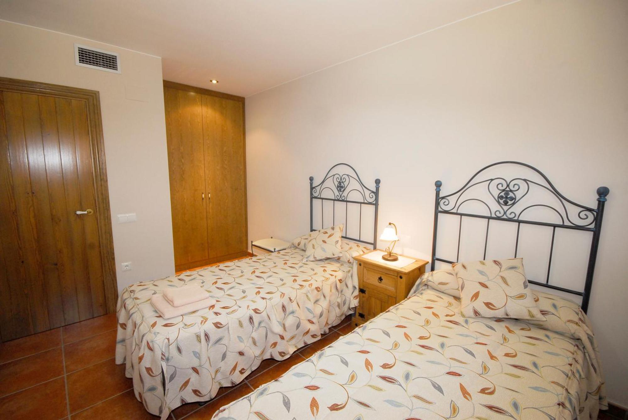 Apartamentos De Turismo Rural Las Eras Castelserás Quarto foto